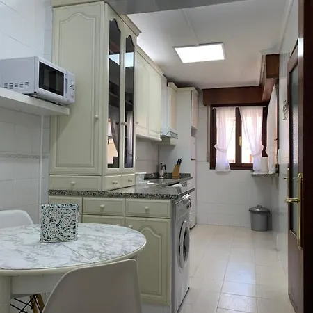 Chalet En Cerca De La Playa. *