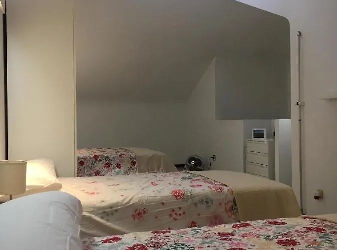 En Cerca De La Playa. *