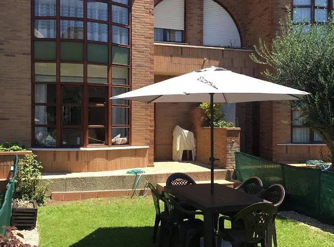 En Cerca De La Playa. *