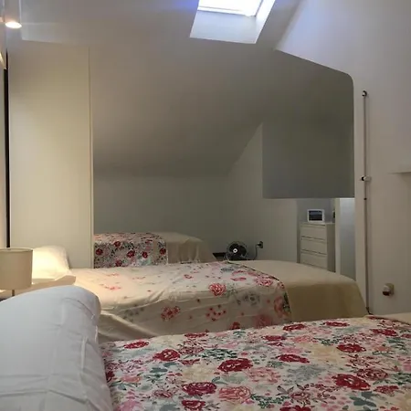 En Cerca De La Playa. *