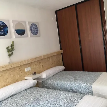 En Cerca De La Playa. *